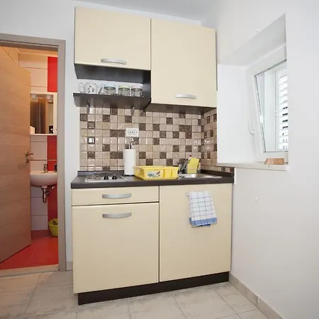 Antonio شقة ماكارسكا