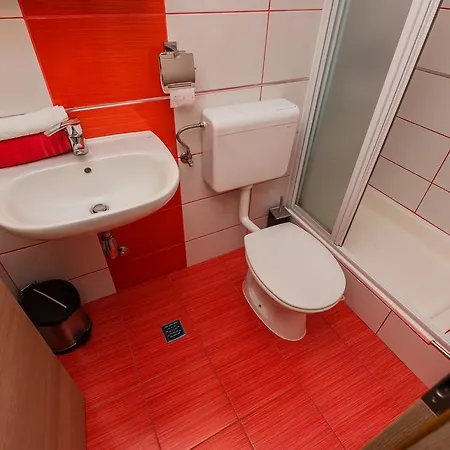 Antonio Apartman *