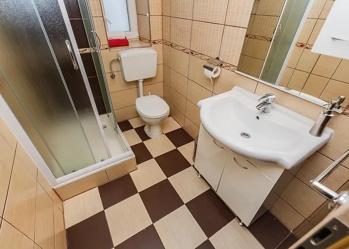 Antonio * Макарська